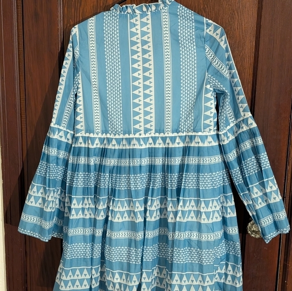 New With Tags HYACINTH HOUSE Blue & White Bell Sleeved Blaine Mini Dress Size XS - Picture 13 of 16